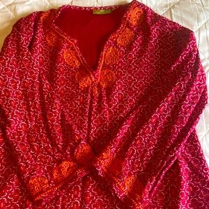 Fun embroidered tunic♥️🧡